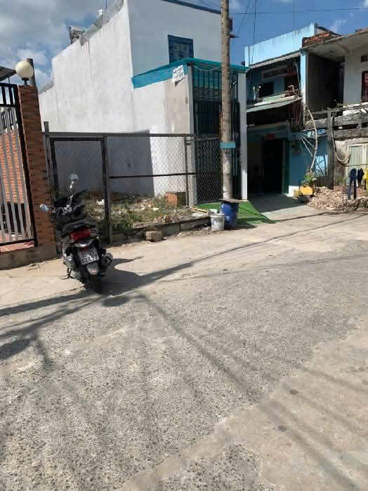 BÁN ĐẤT GIÁ: 4.3 TỶ - XÂY  DỰNG TỰ DO