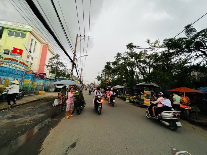 NHÀ MẶT TIỀN KINH DOANH - 4 TỶ 5