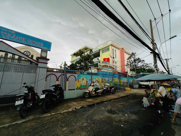 NHÀ MẶT TIỀN KINH DOANH - 4 TỶ 5