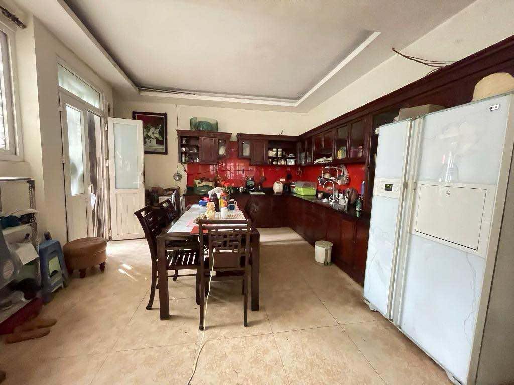TÂY HỒ - LÔ GÓC - 3 THOÁNG - GẦN OTO