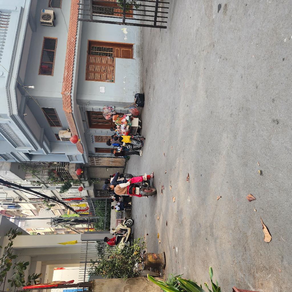 BÁN NHÀ KHÂM THIÊN ( 4 Tầng -33M2-5,65 Tỷ )