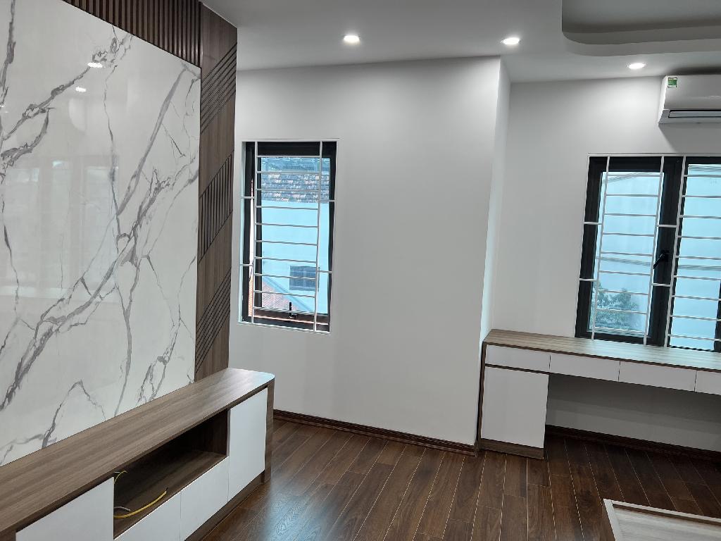 Nhà Mặt Ngõ 5tầng  Thông Ô TÔ Cần Bán Thượng Cát GIÁ CHỈ HƠN 5,3x tỷ