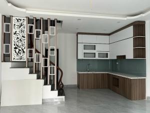 Nhà Mặt Ngõ 5tầng Thông Ô TÔ Cần Bán Thượng Cát GIÁ CHỈ HƠN 5,3x tỷ