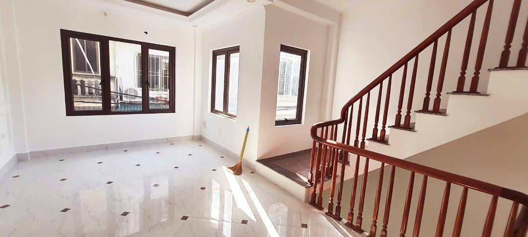 Bán nhà  4PN- 36m2, Phố Đại Từ, dân trí cao, giá cực chất 5,6 tỷ