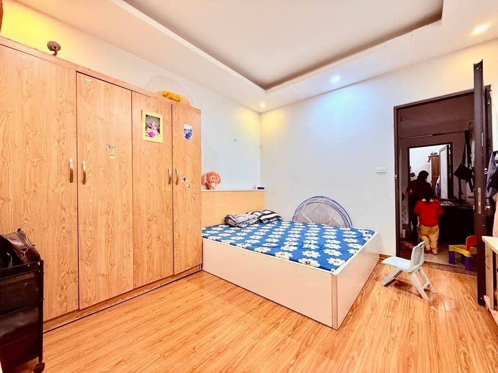 Bán gấp nhà Đại Từ - Hoàng Mai 41m2 *4 tầng - lô góc - view hồ, công viên