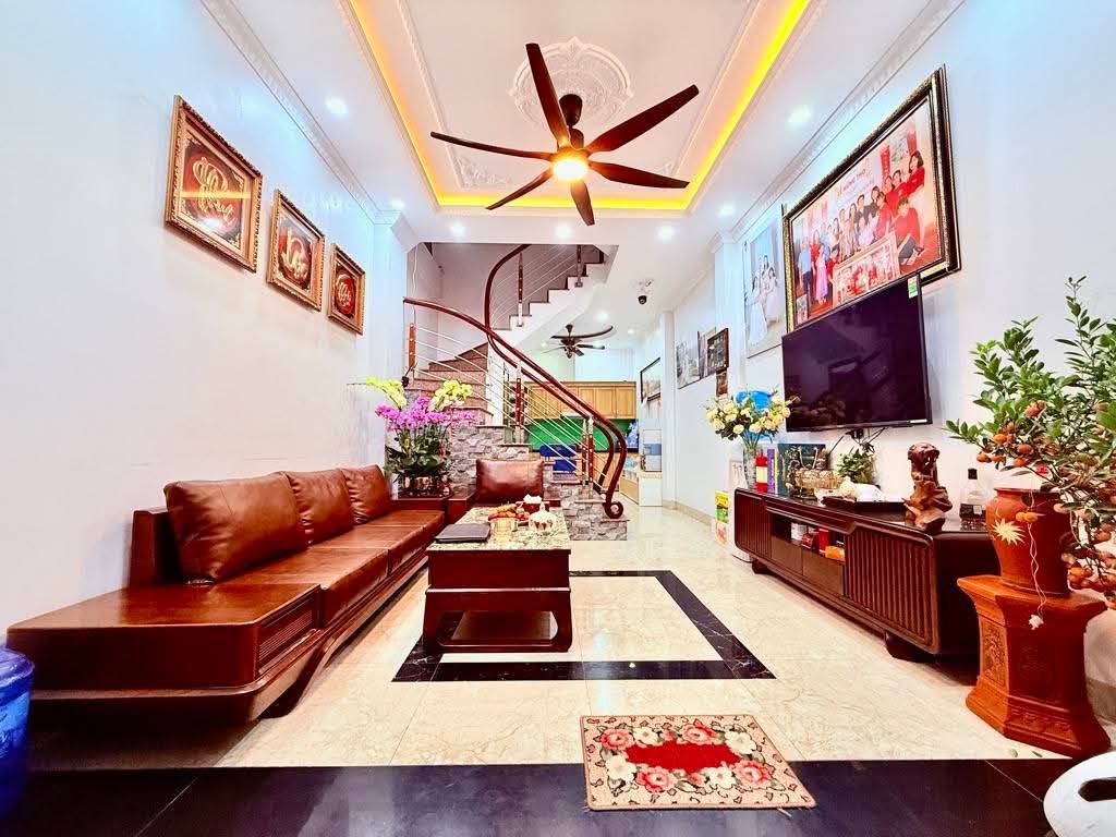 Bán gấp nhà Đại Từ - Hoàng Mai 41m2 *4 tầng - lô góc - view hồ, công viên