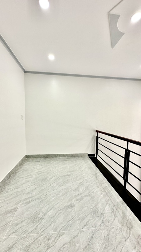 CHỦ BÁN NHÀ 52M .HẺM XE HƠI THÔNG.SHR.GIÁ 3.75 TỶ .BÀ ĐIỂM.HỐC MÔN.