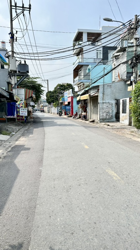CHỦ BÁN NHÀ 52M .HẺM XE HƠI THÔNG.SHR.GIÁ 3.75 TỶ .BÀ ĐIỂM.HỐC MÔN.