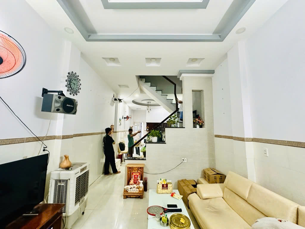 NHÀ ĐẸP KIÊN CỐ - NGAY HIỆP THÀNH CITY - HẺM XE HƠI TRẦN THỊ HÈ - HIỆP THÀNH - QUẬN 12- 4x17m - 3 TẦNG - 4.75 TỶ