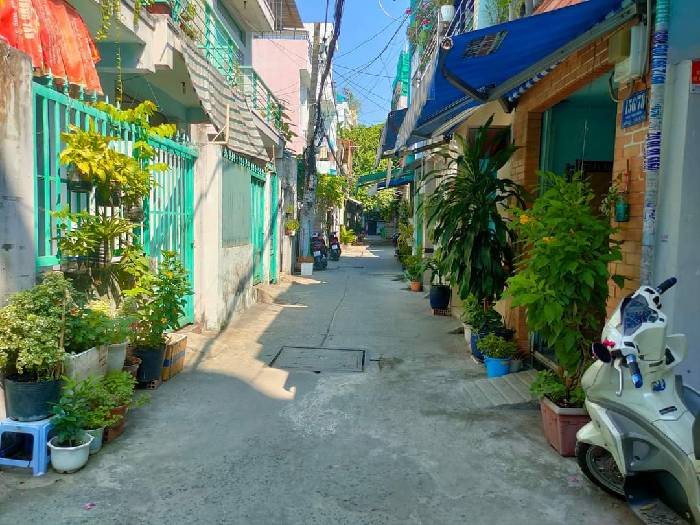 NHÀ CẤP 4 SẠCH SẼ KHU VỰC VIP CHỢ VẢI PHÚ THỌ HÒA