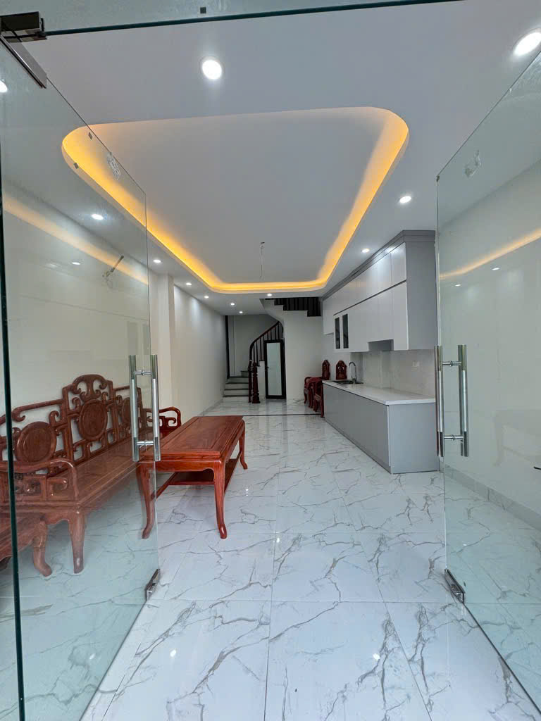 Bay Nhanh - Chủ hạ sốc 500tr!!! Nhà cực đẹp - Đối diện Aeon Mall - 36m2 - chỉ 5.7 tỷ