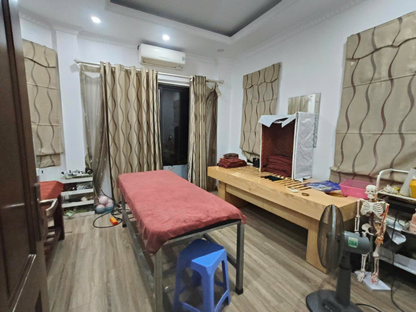 Bán nhà Bát Khối - Nhà đẹp dân xây - Lô góc 3 thoáng - Ô tô - Kinh doanh - chỉ 7.4 tỷ