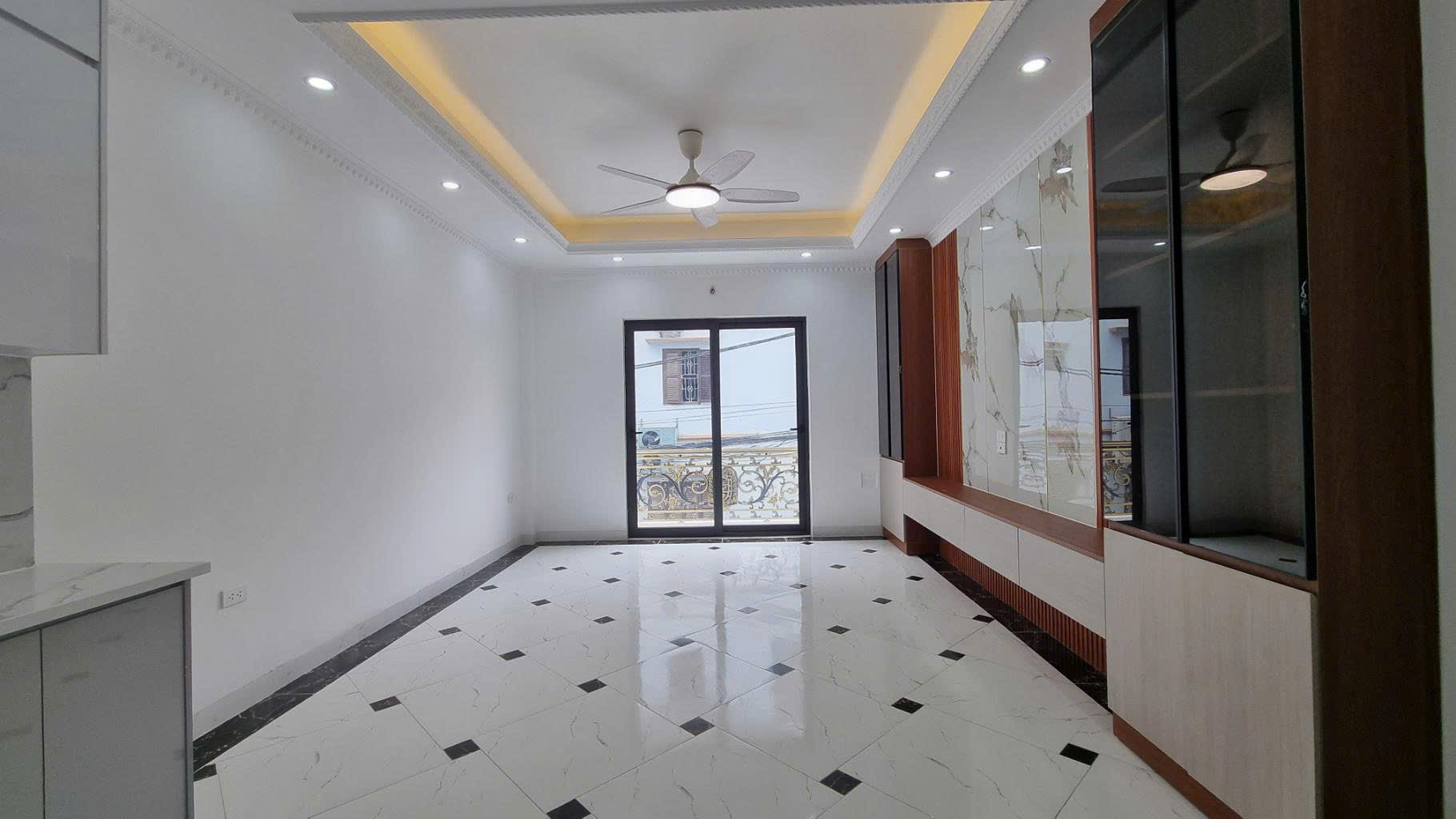 Thạch Bàn - Ô tô đỗ cửa - 36m chỉ 5.4 tỷ