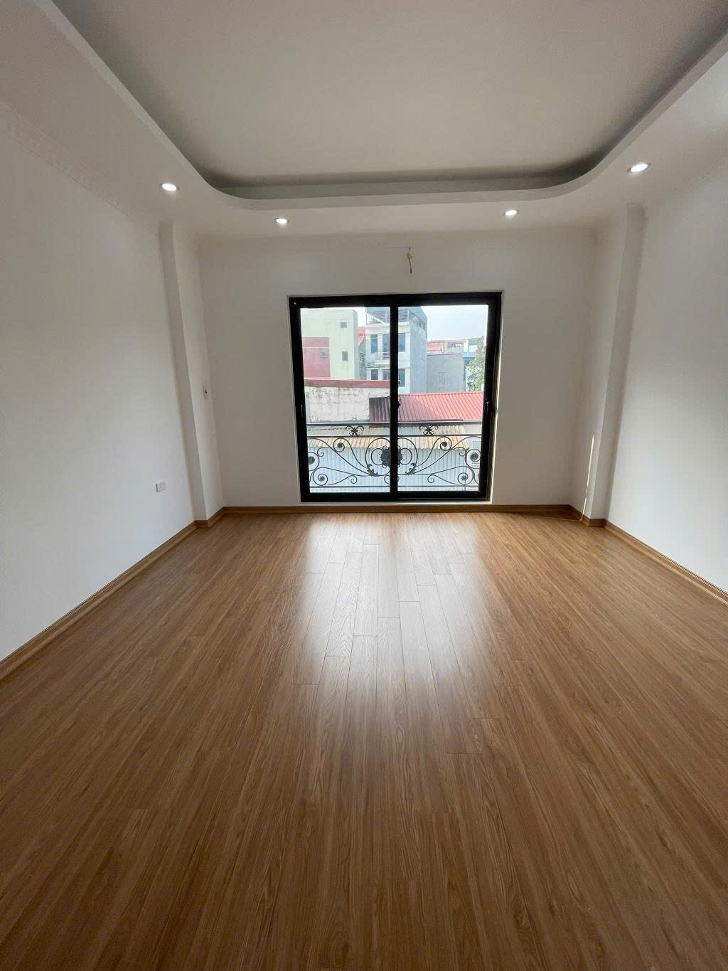 Thạch Bàn - Ô tô đỗ cửa - 36m chỉ 5.4 tỷ