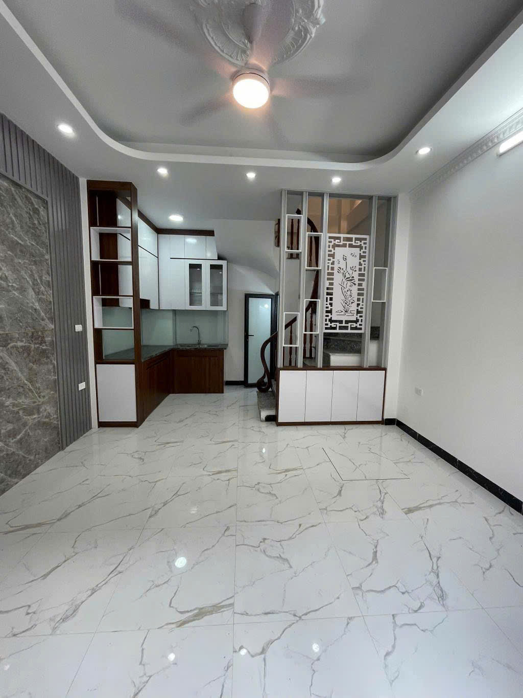 Thạch Bàn - Ô tô đỗ cửa - 36m chỉ 5.4 tỷ