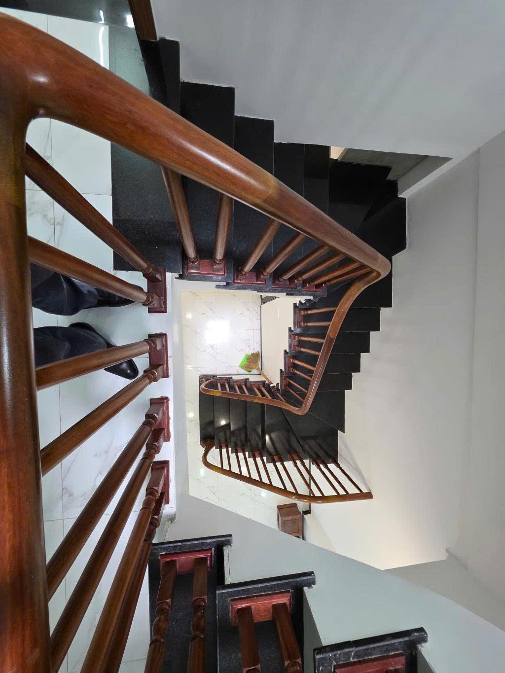 Thạch Bàn - Ô tô đỗ cửa - 36m chỉ 5.4 tỷ