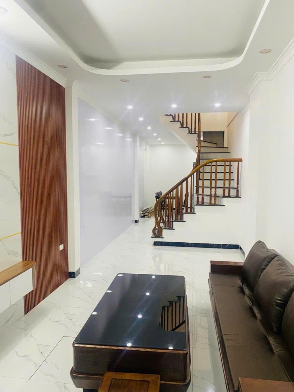 Thạch Bàn - Ô tô đỗ cửa - 36m chỉ 5.4 tỷ