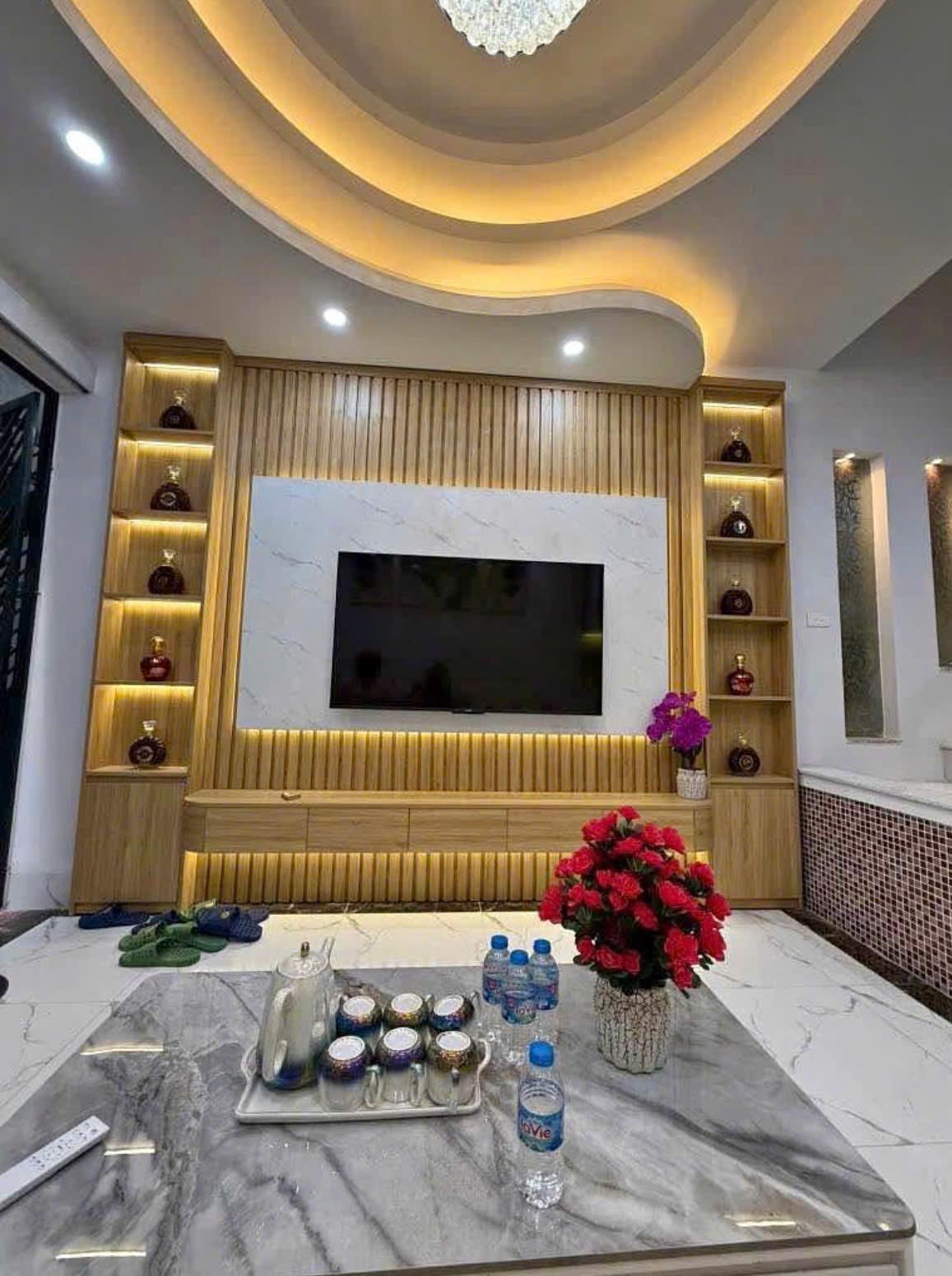 Thạch Bàn - Ô tô đỗ cửa - 36m chỉ 5.4 tỷ