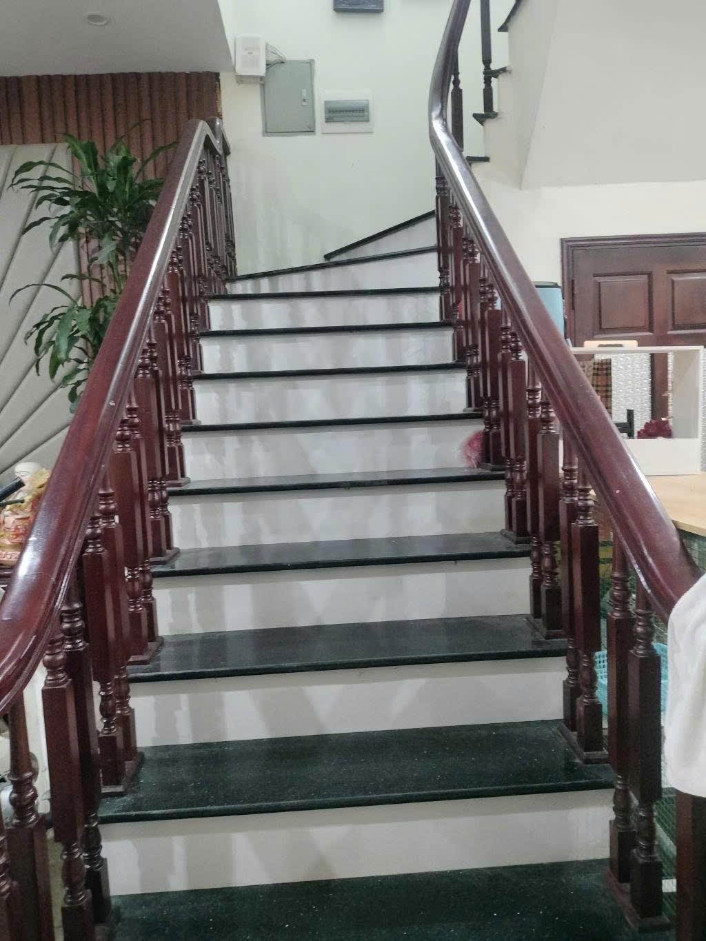 Thạch Bàn - Ô tô đỗ cửa - 36m chỉ 5.4 tỷ