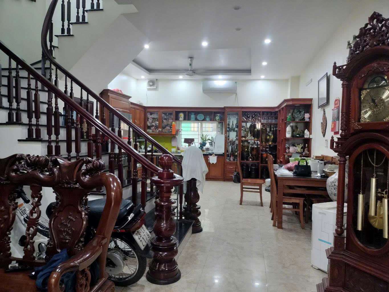 Thạch Bàn - Ô tô đỗ cửa - 36m chỉ 5.4 tỷ