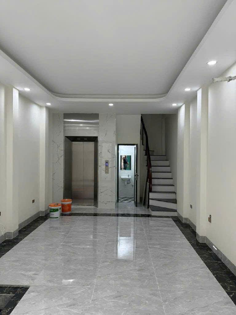 Thạch Bàn - Thang máy - Gara ô tô - 45m chỉ 9.2 tỷ