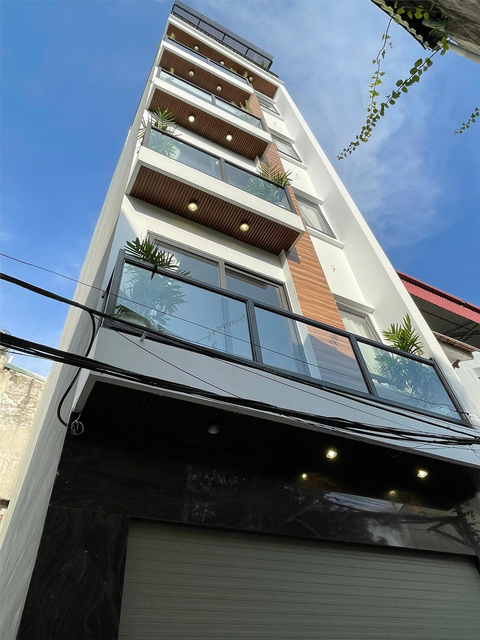 Thạch Bàn - Thang máy - Gara ô tô - 45m chỉ 9.2 tỷ