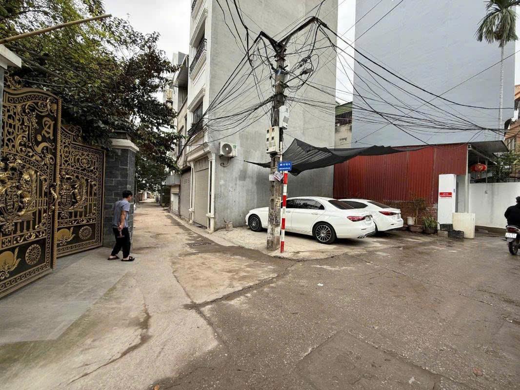 Thạch Bàn - 6 tầng thang máy - Lô góc - Ô tô 48m chỉ 7.7 t.ỷ