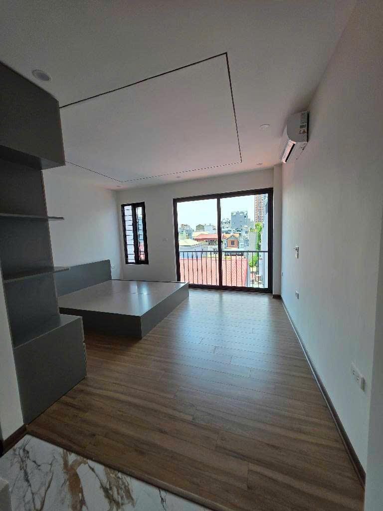 Nhà đẹp Phố Trạm - Long Biên - Ô tô - 37m chỉ 7.05 tỷ