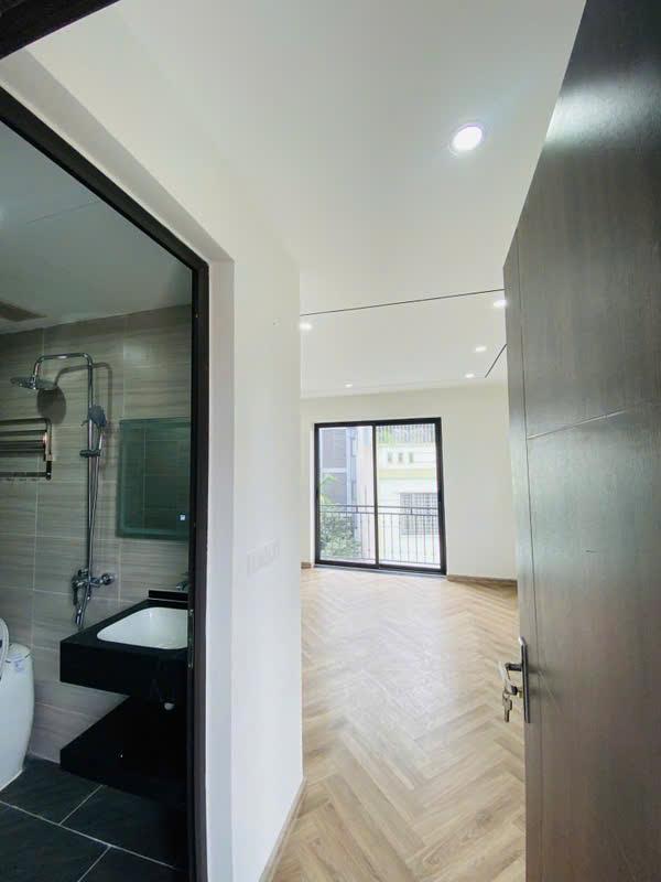 Đàm Quang Trung - Thang máy - Gara ô tô - Lô góc - 40m chỉ 10.6 tỷ