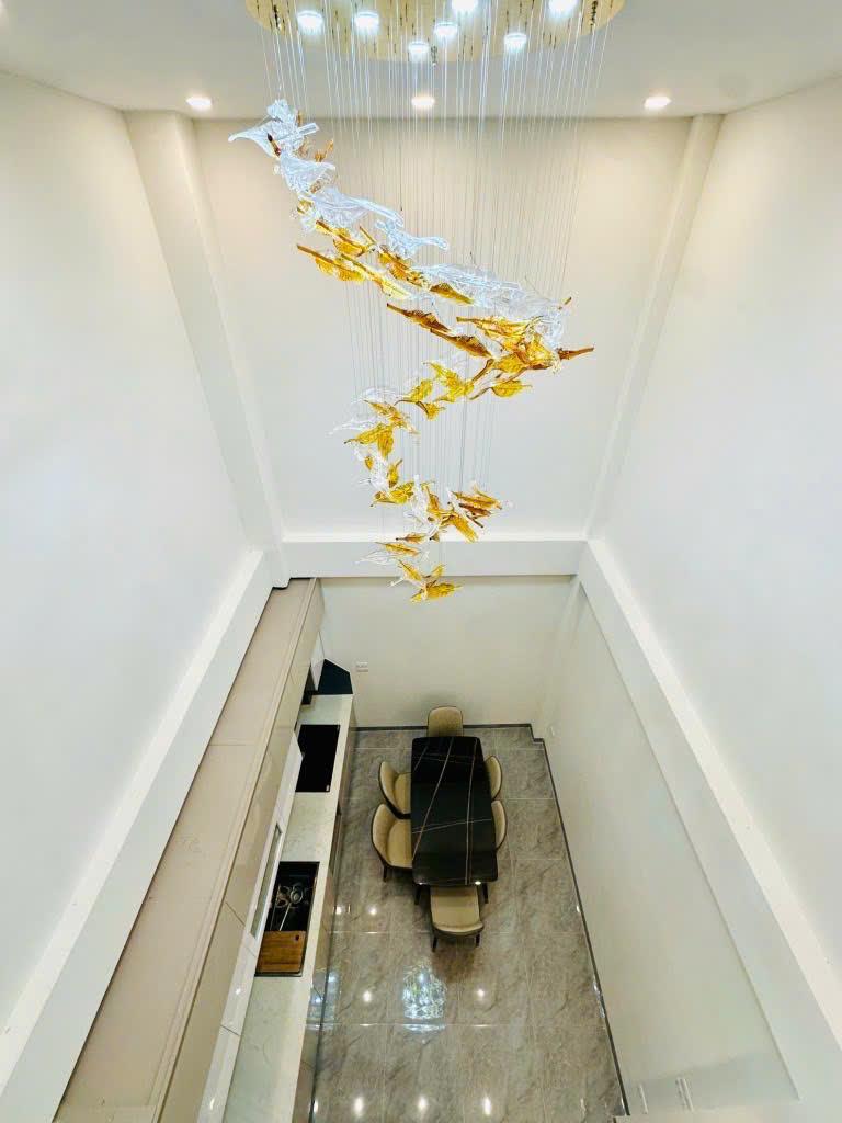 Thạch Bàn - Gara ô tô - Thang máy - 48m chỉ loanh quanh 10 tỷ