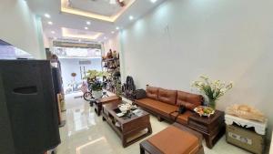 Bán nhà Cổ Linh - 45m2- Thang máy - Ô tô - Nhà đẹp ở ngay - chỉ nhình 7 tỷ