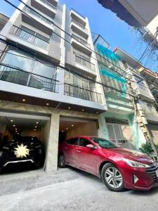 Thạch Bàn - Gara ô tô - Thang máy - 48m chỉ loanh quanh 10 tỷ