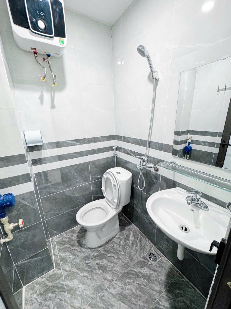 Bán toà CHDV Thanh Xuân, P.Khương Trung, lô góc, gần phố, dòng tiền cao: 50m2, 6T, MT 4m