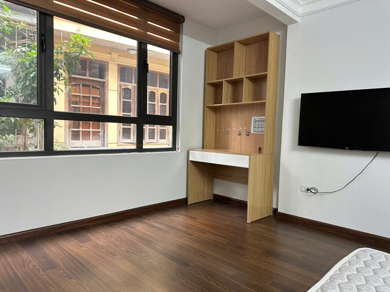 Nhà đẹp Quan Nhân 36m2 x 5t kinh doanh, ba gác tránh 8,9 tỷ.