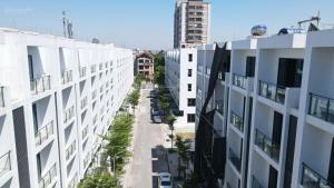 Chính chủ gửi bán. Dt: 100m2 xây 5 tầng, quy hoạch ổn định đường mở rộng