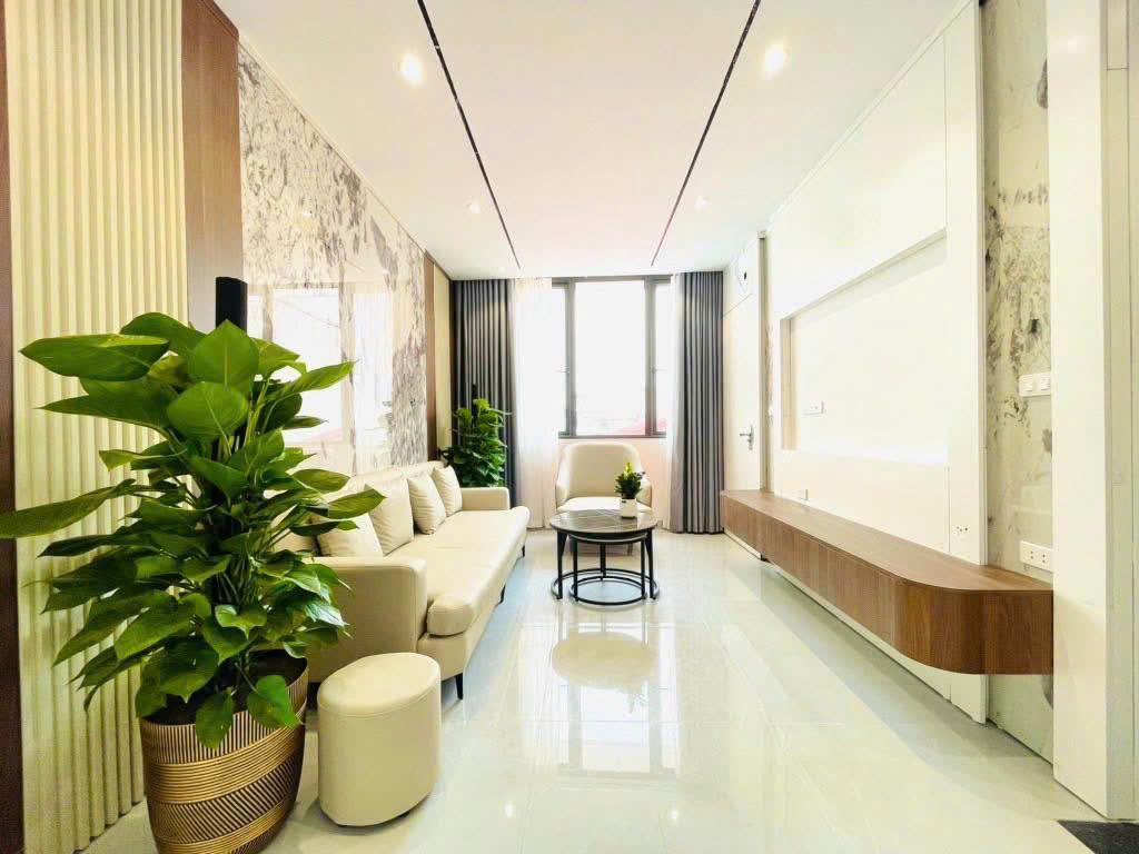 Nhà đẹp phố Thụy Khuê cần bán
