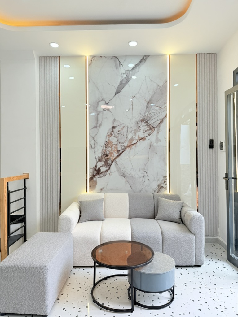 Nhà mới xây vô ở liền ở Q.Phú Nhuận