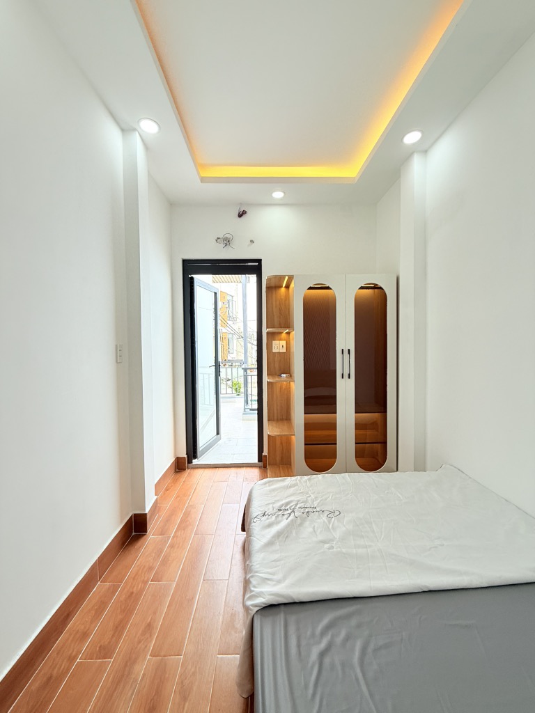 Nhà mới xây vô ở liền ở Q.Phú Nhuận