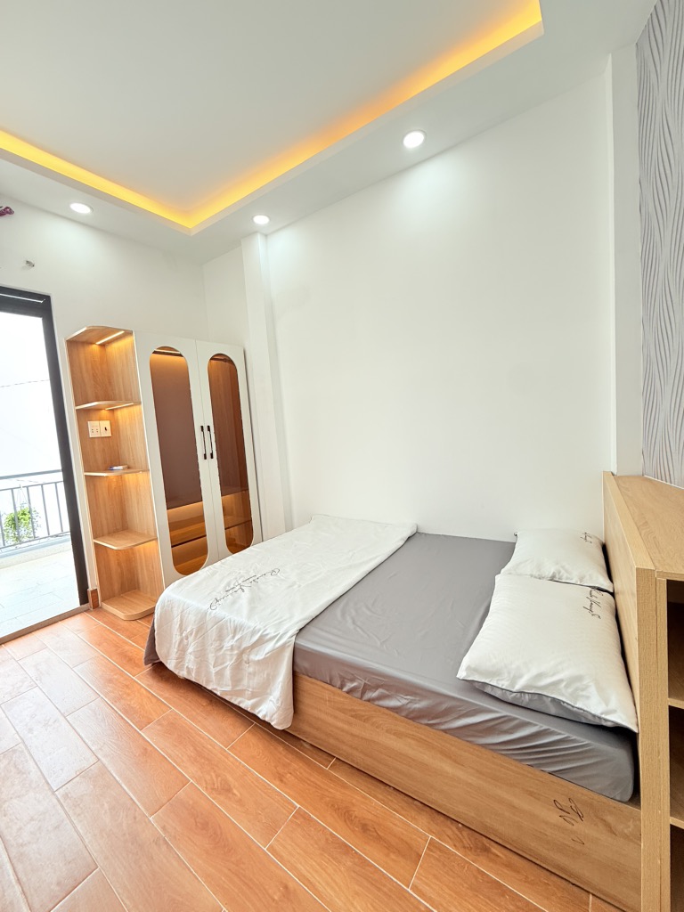 Nhà mới xây vô ở liền ở Q.Phú Nhuận