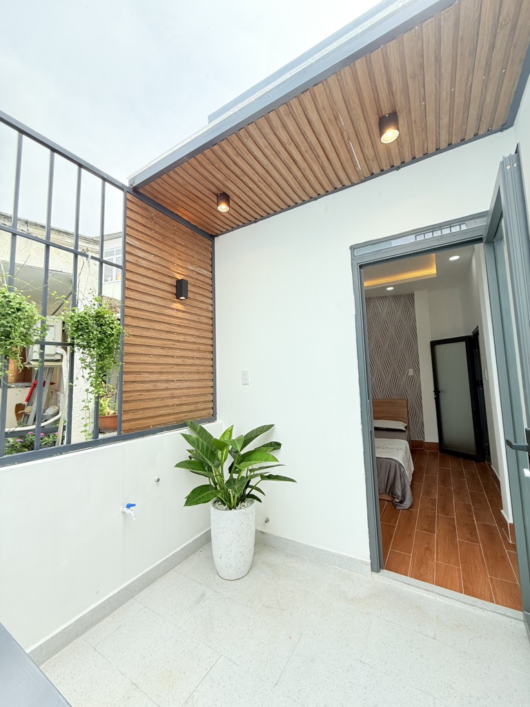 Nhà mới xây vô ở liền ở Q.Phú Nhuận