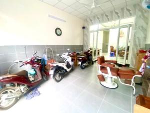 nhà sát vinhome quận 9 hẻm xe hơi, rộng rãi thoáng mát