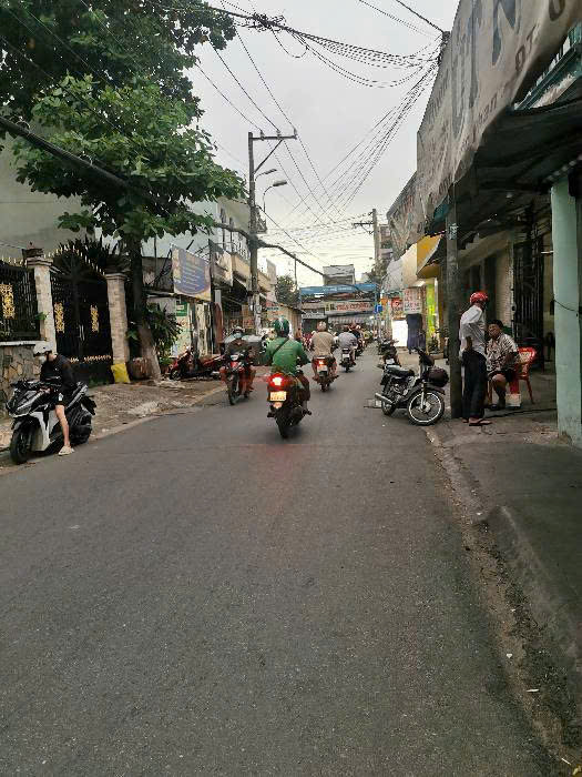BÁN NHÀ GIÁ SỐC, P. BÌNH TRỊ ĐÔNG, Q. BÌNH TÂN. 1 TRỆT 1 LẦU. GIÁ SỐC CHƯA TỚI 1 TỶ