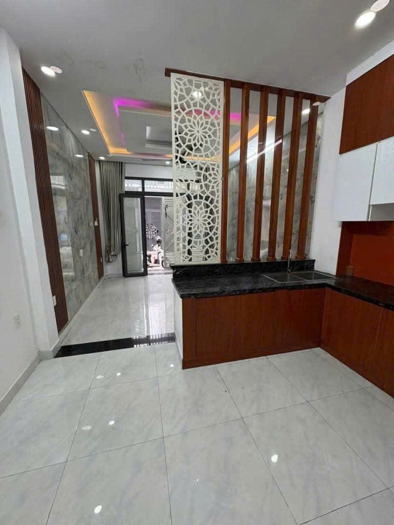CHỦ ĐI ĐỊNH CƯ MUỐN BÁN CĂN 48M2, 2 TẦNG BTKT KIÊN CỐ, P.BÌNH HƯNG HÒA Q. BÌNH TÂN. GIÁ 4,X TỶ