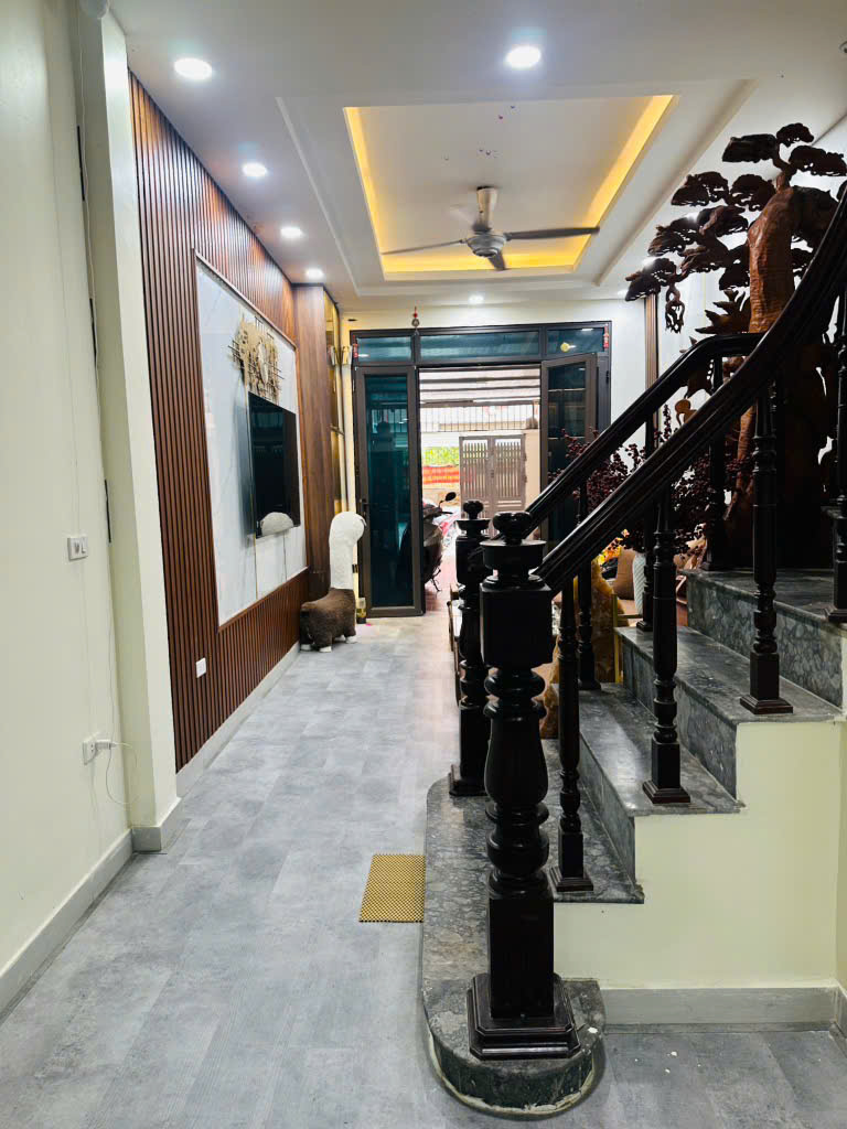 Phân Khu Tổng cục Chính trị Lai xá 82m- 3 tầng- Ô tô đỗ cửa- nhỉnh 10tỷ.