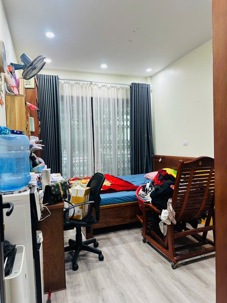 Phân Khu Tổng cục Chính trị Lai xá 82m- 3 tầng- Ô tô đỗ cửa- nhỉnh 10tỷ.