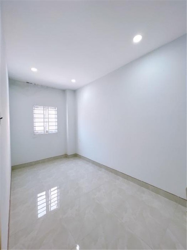 Quận 1 - Bán Nhà Trần Hưng Đạo  - DT 33m2 (5m x7m) - 4 Tầng - Giá 5.3 tỷ.