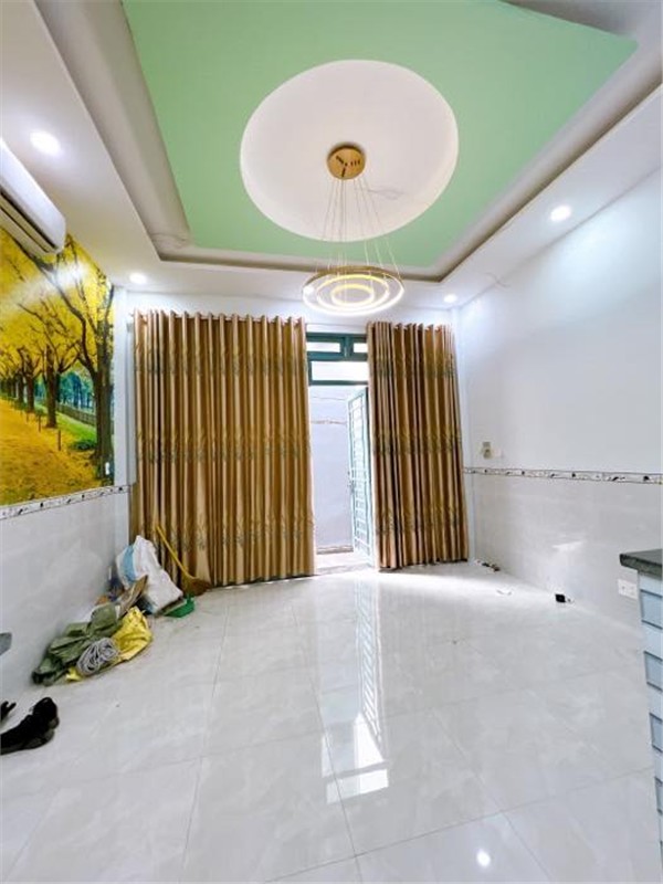 Quận 1 - Bán Nhà Trần Hưng Đạo  - DT 33m2 (5m x7m) - 4 Tầng - Giá 5.3 tỷ.