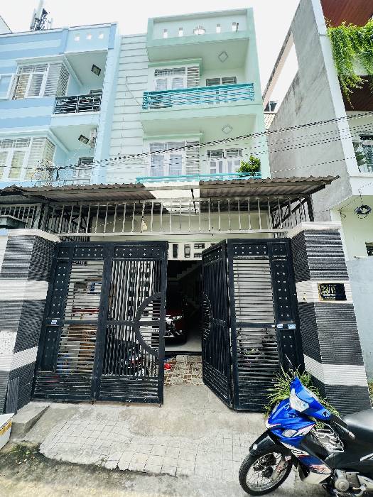 Hơn 5 tỷ - nhà Q12 , HXHđỗ cửa , Ngang gần 5m  , Chủ tặng nội thất nhập