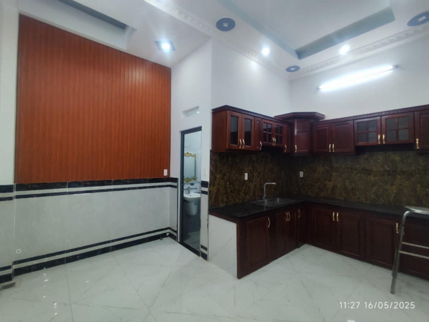 *nhà bán quận 12 ngang siêu rộng 5m -ngay chợ hiện thành , hxh chỉ 5 tỷ