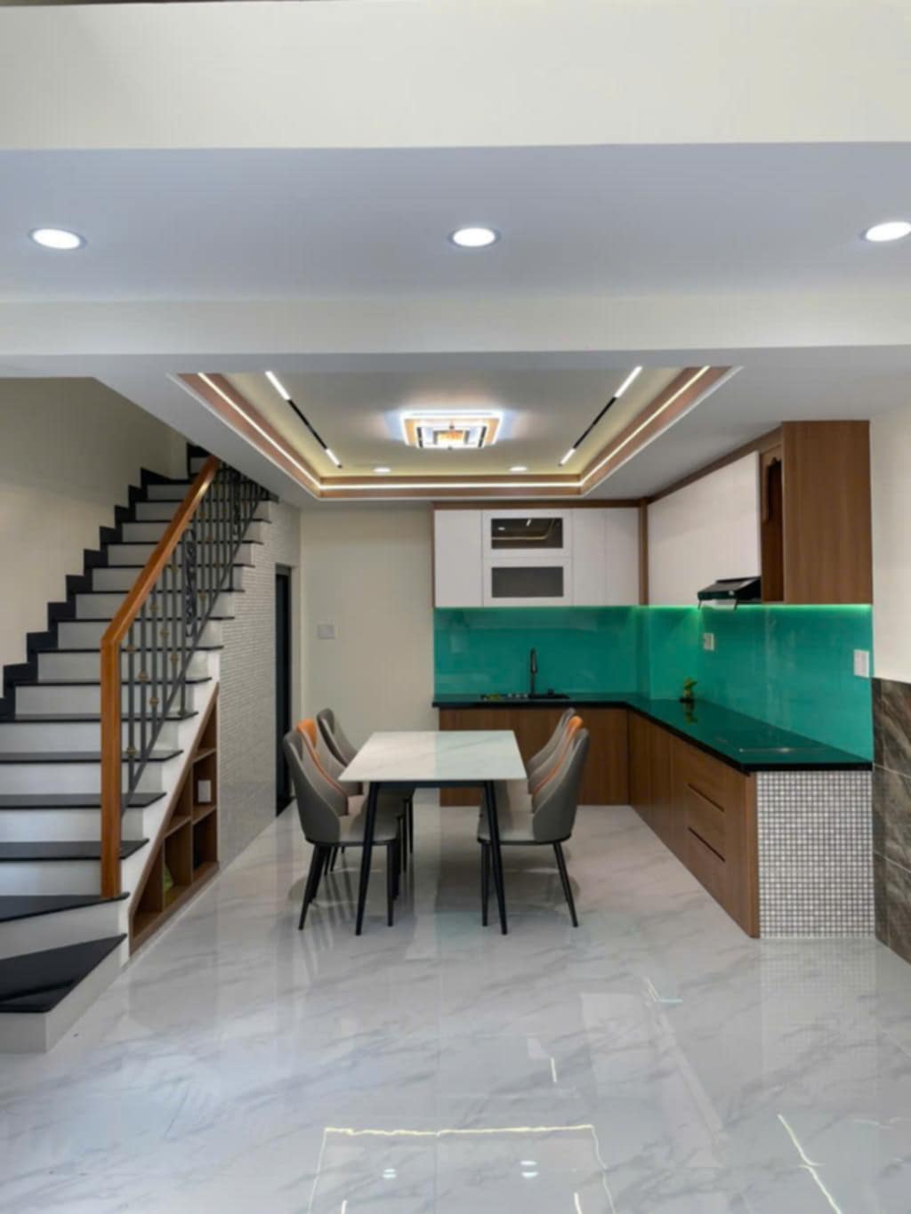 *THỐNG NHẤT - 40M - 5 TẦNG - SỔ NỞ HẬU - NHÀ MỚI ĐẸP VÀO Ở NGAY - TẶNG TOÀN BỘ NỘI THẤT - CHỈ 5.4 tỷ phường 15 Quận Gò Vấp